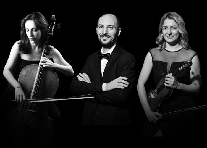 Kahve konserlerin son konuğu Stanbul Trio