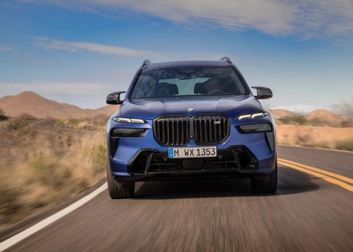 Yenilenen BMW X7 SUV