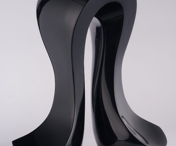 Rina Balkan'ın ilk kişisel sergisi "ÖZ / CORE"