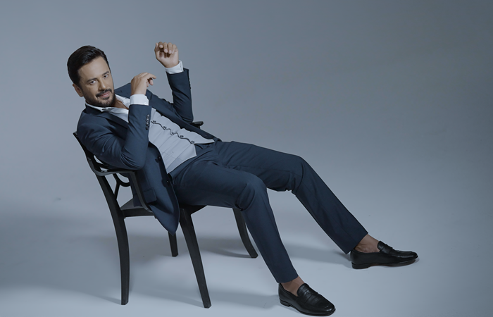 Emre Altuğ'dan Yaz Şarkısı; "Avut Beni"