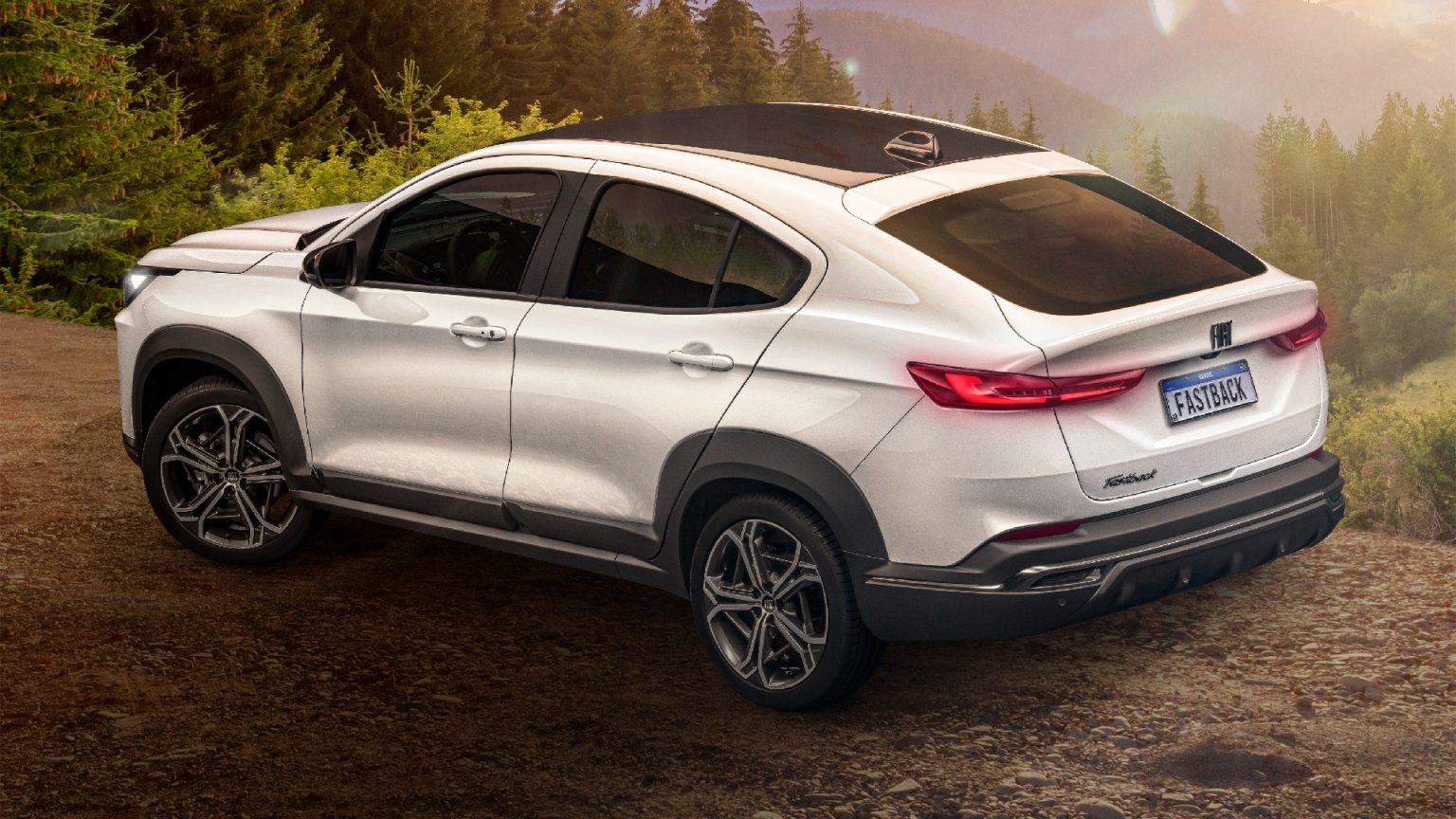 FIAT’tan Yeni Coupe-SUV: Fastback