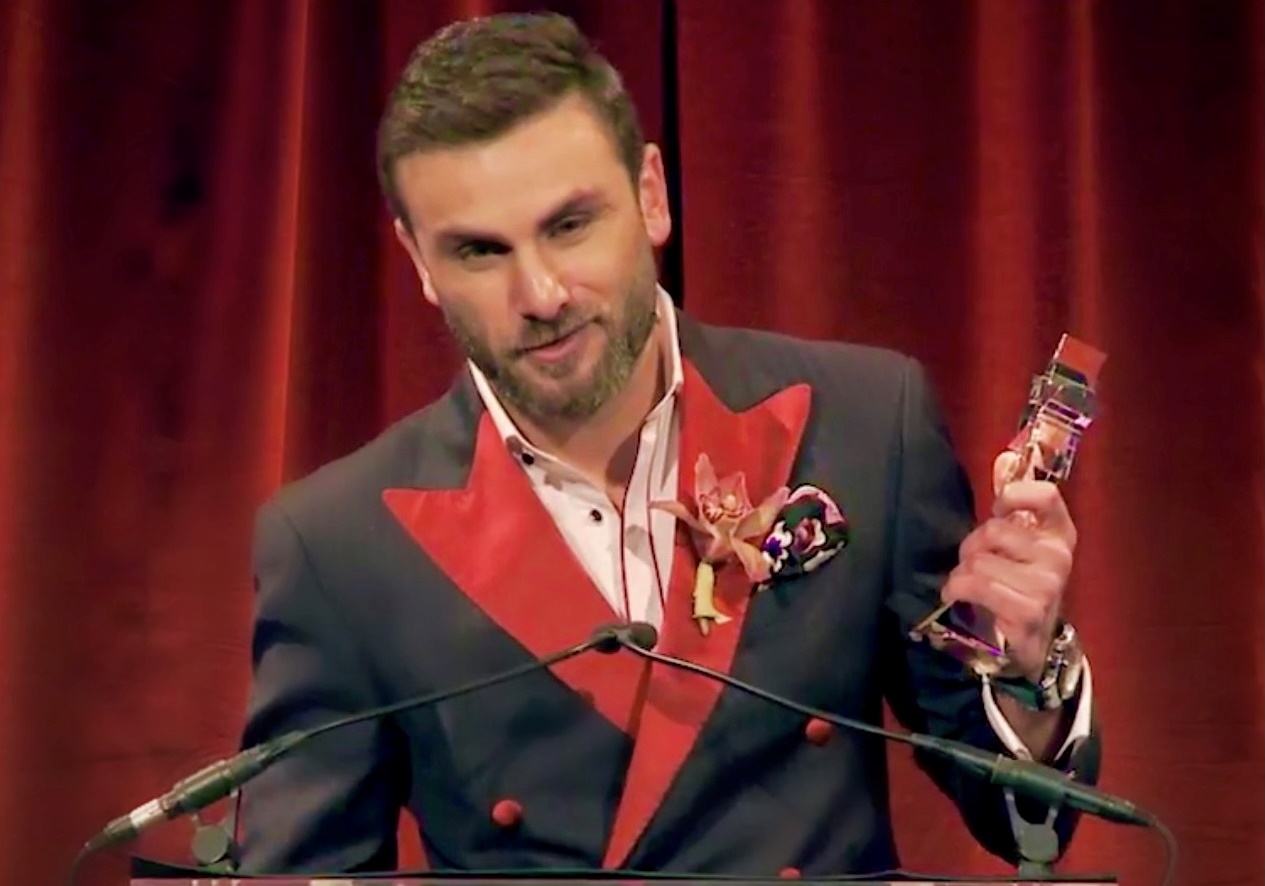 Peyman Umay, New York’ta yılın tasarımcısı ödülünü aldı