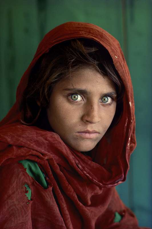 Steve McCurry, ‘Afgan Kızı: Şarbat Gula’ İstanbul