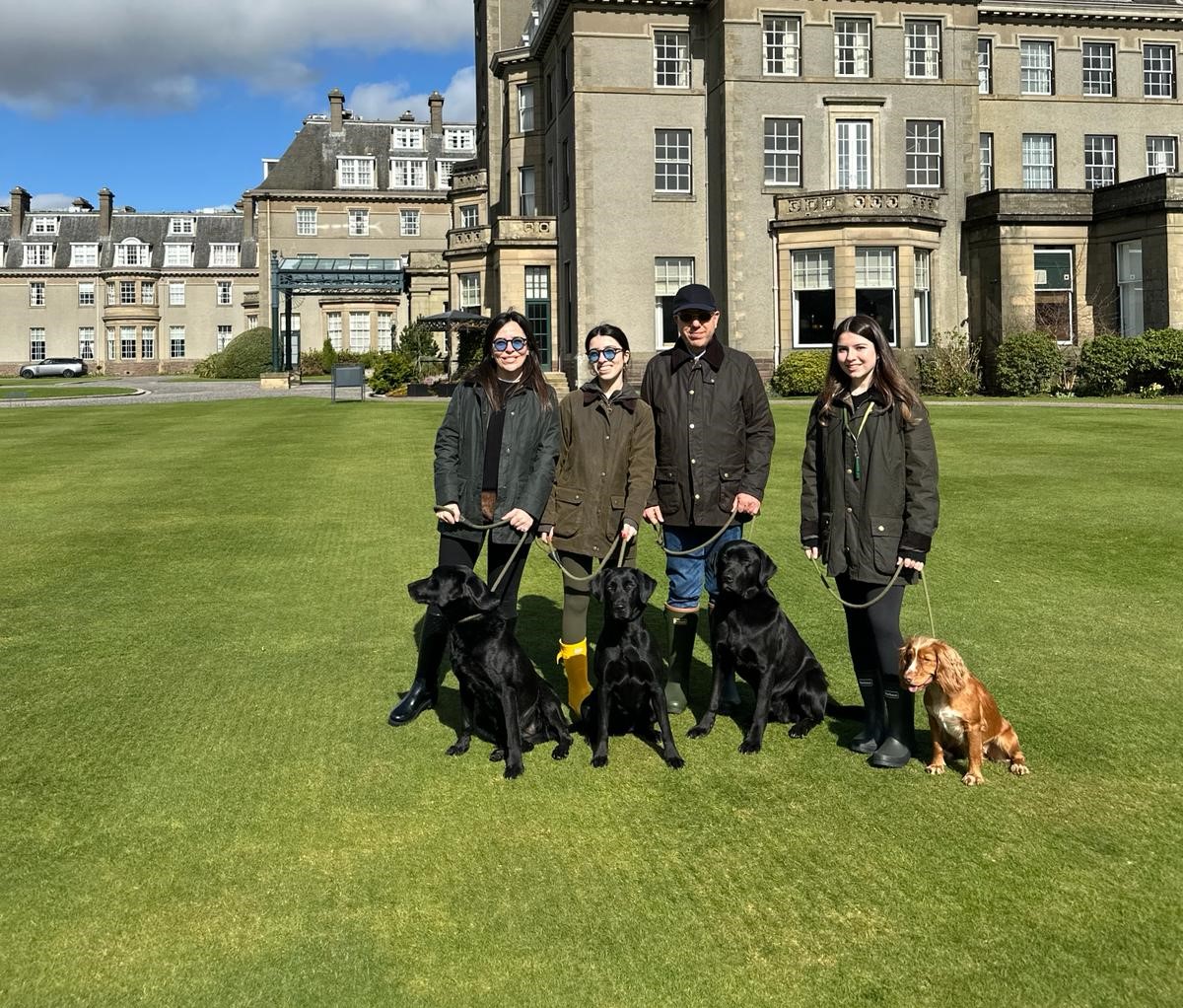 Adayı çok sevdiler