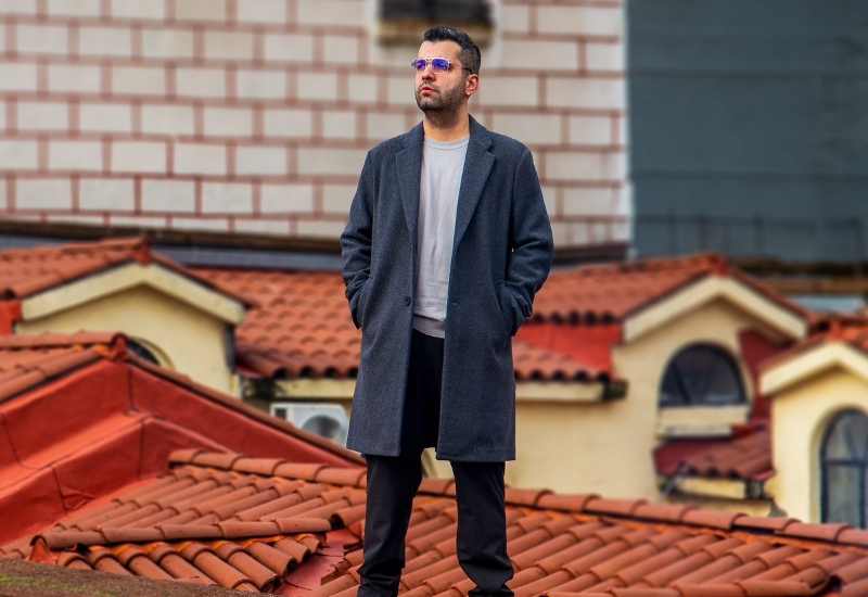 Burak Ertan yeni şarkı “Arada Bulutlar”