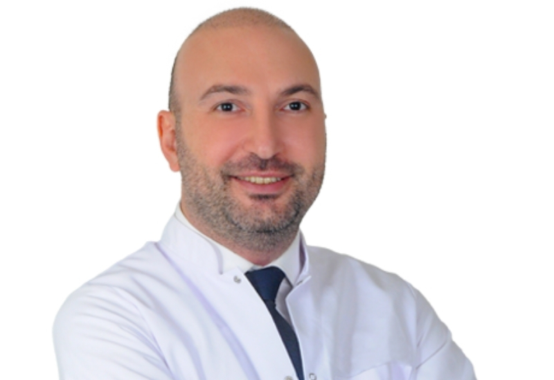 Acıbadem Life İç Hastalıkları Uzmanı Dr. Burak Can 