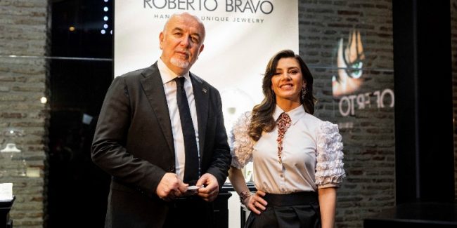 Roberto Bravo, yeni marka yüzü Gökçe Bahadır oldu