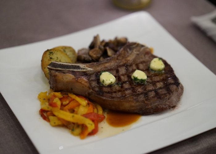 "Hot Stone Steak" Menüsü Le Méridien Istanbul Etiler'de