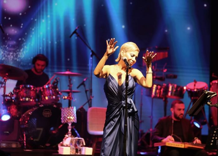 Linet Kıbrıs'ta gözyaşlarına hakim olamadı
