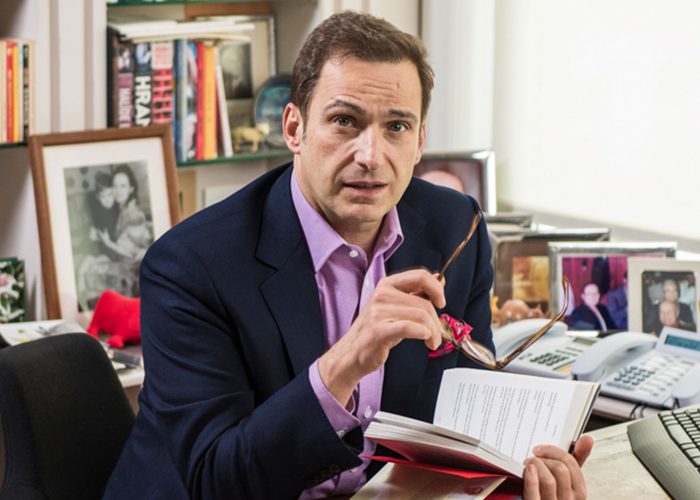 Osmanlıca öğreniyor