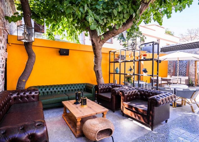 Kokteyl, tapas ve müziğin yeni adresi: La Fuga