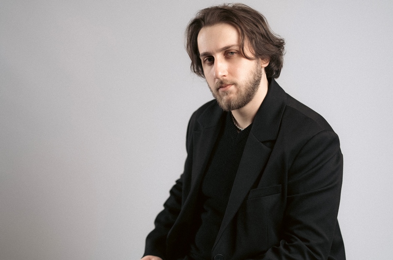 Kerem Berberoğlu, yeni teklisi “Yalanım Yaklaşmaz”