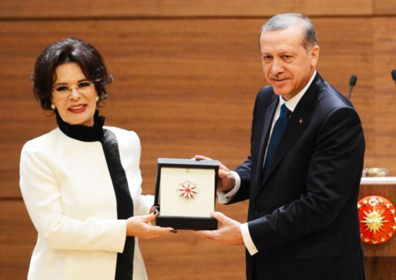 Hülya Koçyiğit Recep Tayyip Erdoğan'a kutlama mesajı