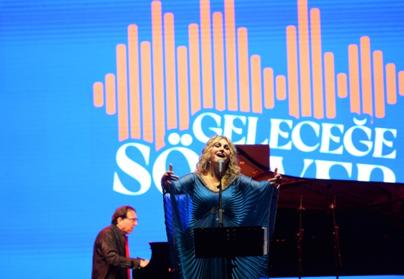 Fazıl Say, Serenad Bağcan aynı sahnede buluştu