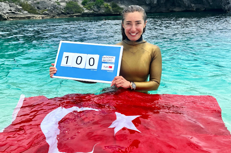 Şahika Ercümen kız çocuklarına destek