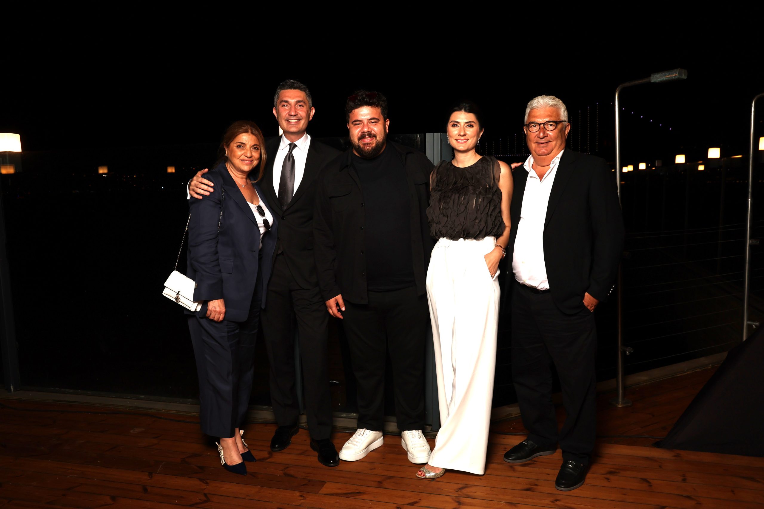 Yerli telefon Mipo markasını oyuncu Eser Yenerler’le tanıtacak