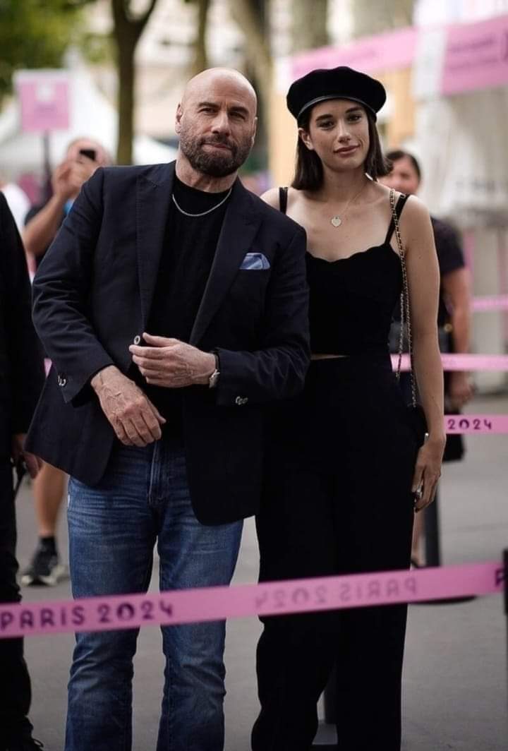 John Travolta kızıyla Paris Olimpiyatları'nda