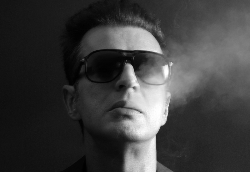 Teoman’dan Üçlemeye Güçlü Final: “Rock and Roll”